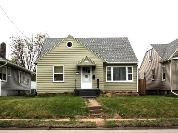 3510 Rockingham Rd, Davenport, IA 52802
