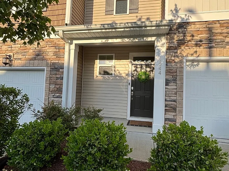 1044 Gentle Reed Dr — Photo 14