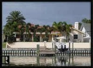 5932 Seabird Dr S, Gulfport, FL 33707