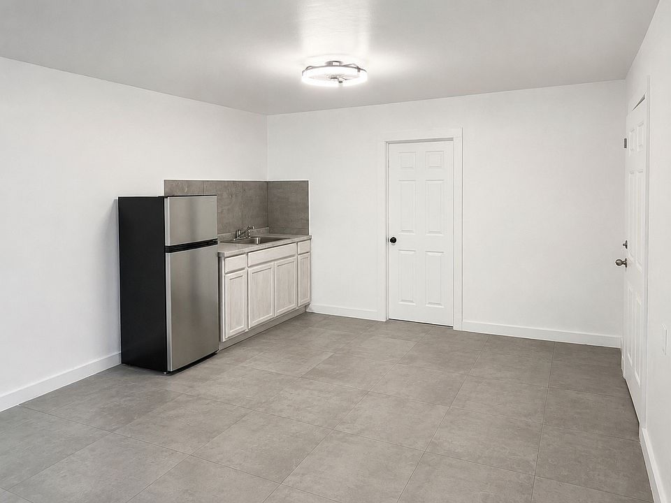 1st image of 7161 Pembroke Rd Suite 201