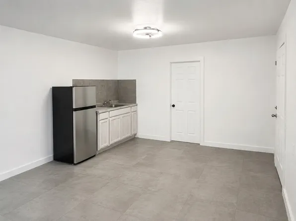(undisclosed Address), Hollywood, FL 33023