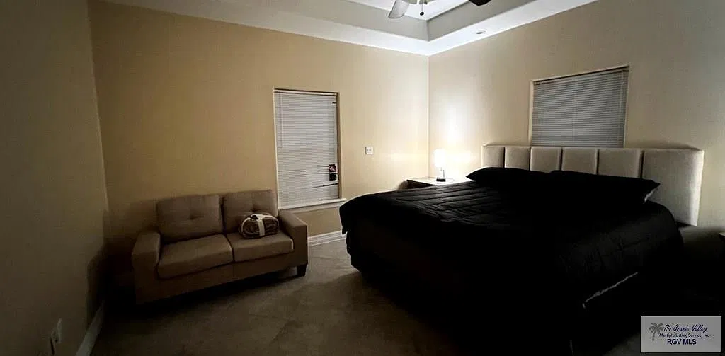 4 bed, 2.0 bath, 2651 sqft, $2,500 — Photo 2