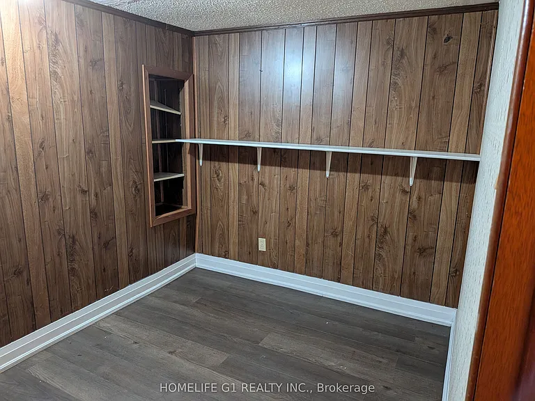 7620 Side Road 5 — Photo 2