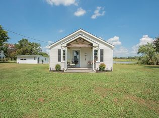 53 Riverside Dr, Lancaster, VA 22503