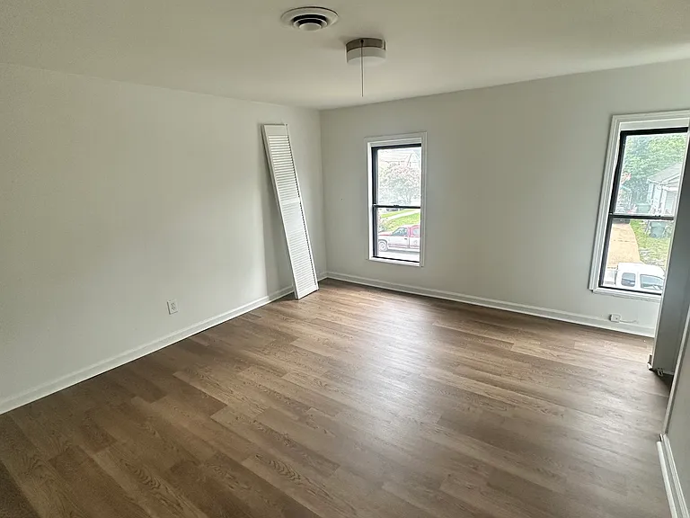 3239 Marne Ave — Photo 14