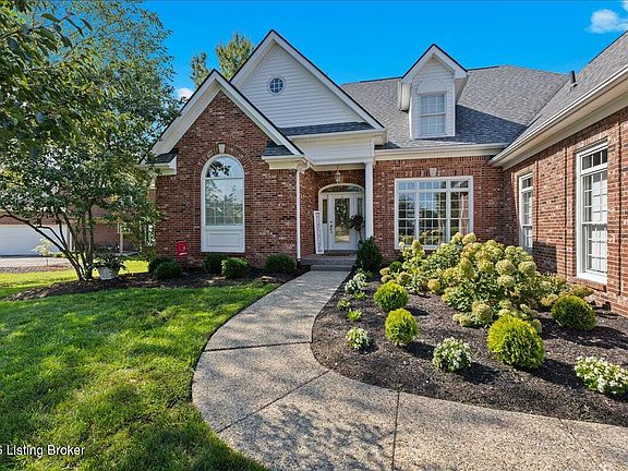 2nd image of 3211 Deer Pointe Pl