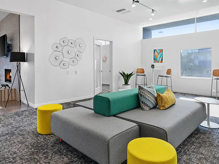 Milano Apartments — Photo 5
