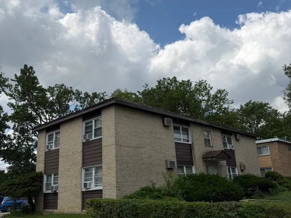 795 Waikiki Dr APT 3, Des Plaines, IL 60016