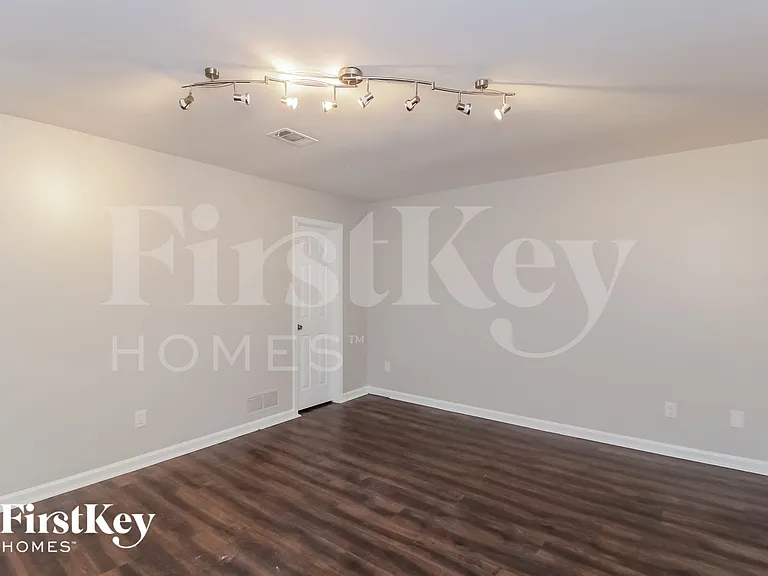 224 Tennis Court Ln NW — Photo 13