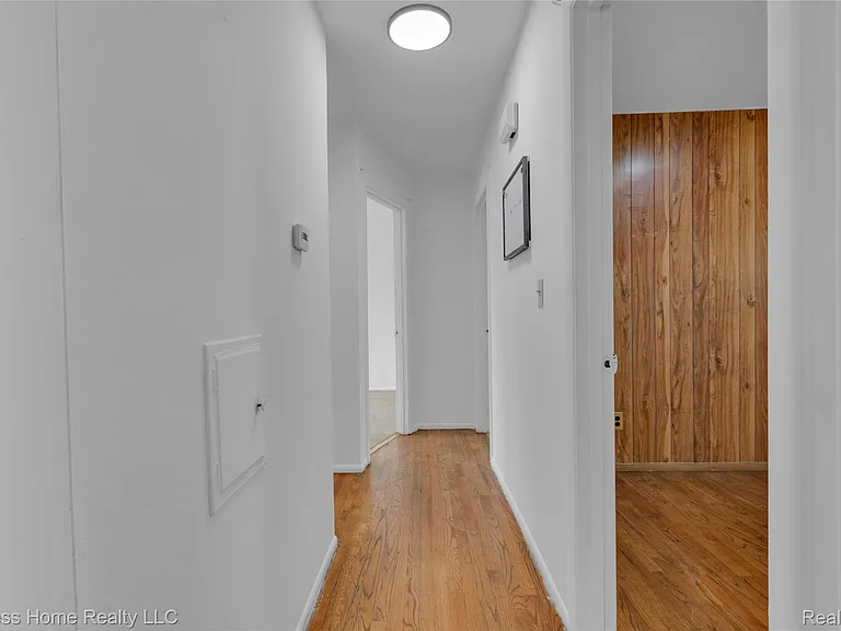 25217 Roan Ave — Photo 8