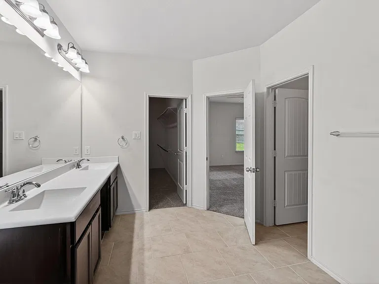 138 Meadow Grove Dr — Photo 29