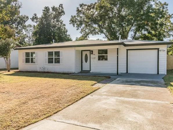 1708 Ravenwood Dr, Arlington, TX 76013