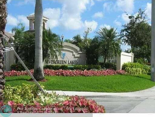 3rd image of 5055 Wiles Road #302