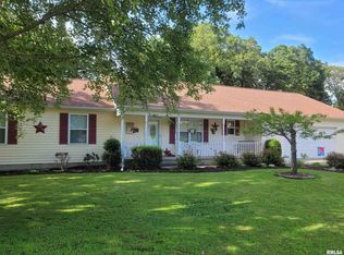 34 Westwood Dr, Mount Vernon, IL 62864