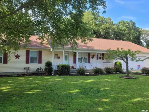 34 Westwood Dr, Mount Vernon, IL 62864