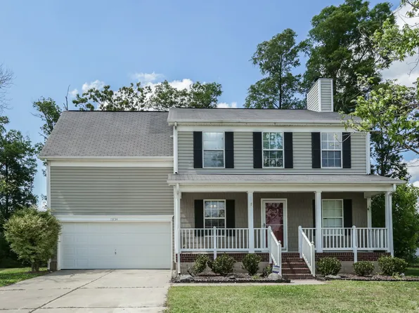 15734 Dehavilland Dr, Charlotte, NC 28278
