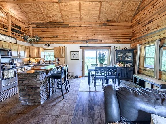 4th image of 7603 Levander Rd