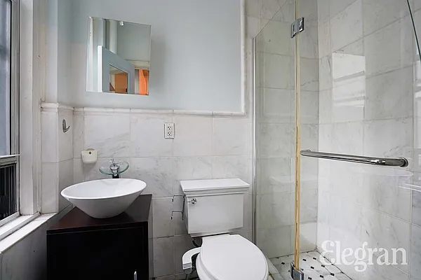 Sold by Elegran | media 14