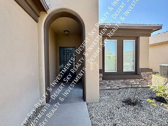2nd image of 3658 Vista Belleza Ave