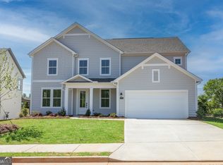 380 Red Wood Ln, Hoschton, GA 30548