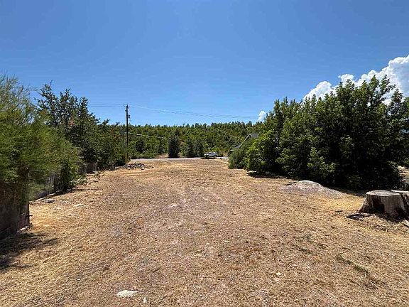 2nd image of 710 Hillside Dr