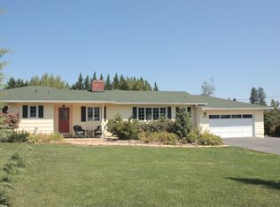 5572 Redwood Ave, Grants Pass, OR 97527