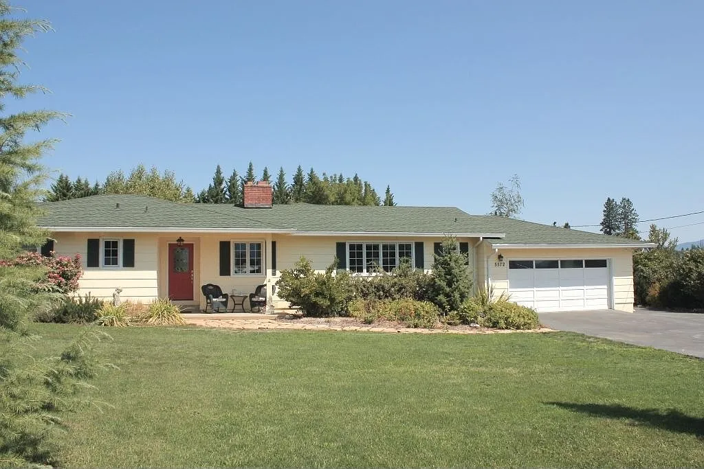 5572 Redwood Ave photo 1