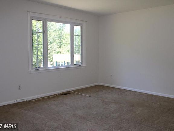 3rd image of 228 Northview Dr