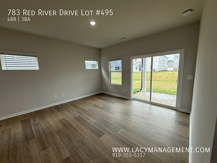 4 bed, 3.0 bath, 2100 sqft, $2,295 — Photo 4