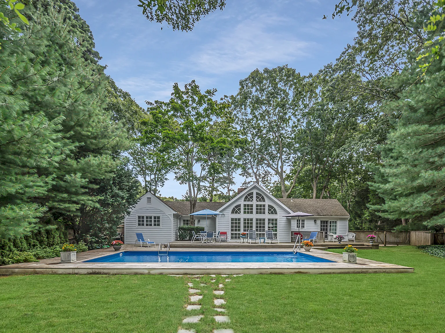A Real Delight - Wainscott South - Close to Ocean Beaches — Photo 3
