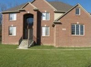 7420 Victoria Dr, West Bloomfield, MI