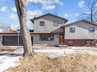 2281 Thrush Ln, Neenah, WI 54956