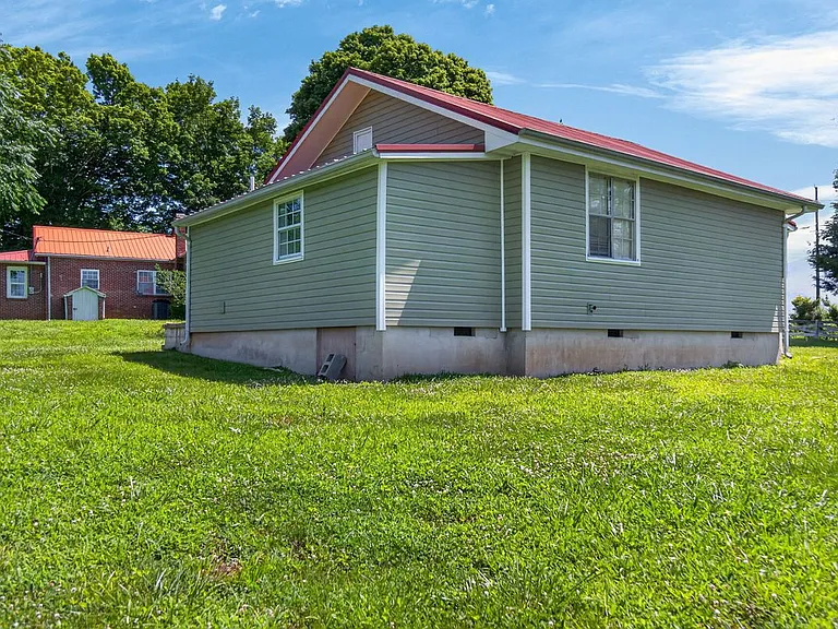 11072 Old Highway 28 — Photo 4