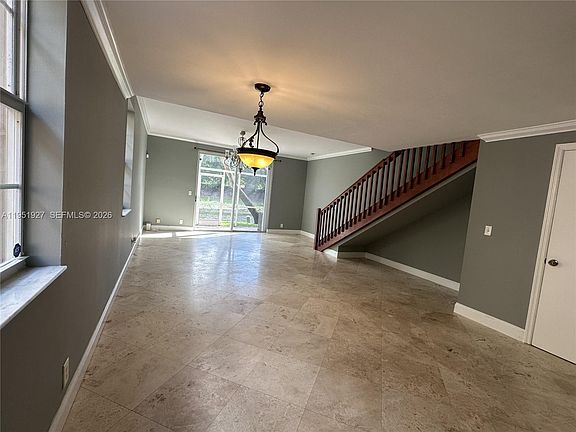 5th image of 1402 Veracruz Ln