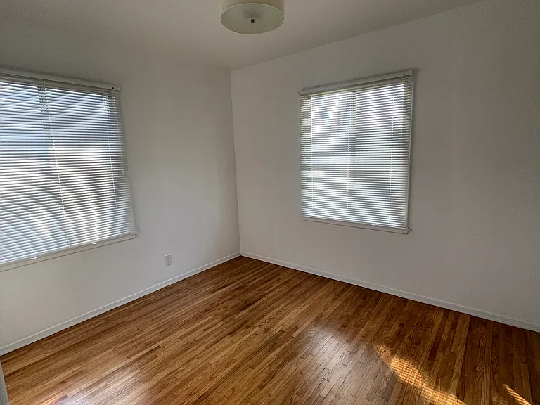 6048 Hardwick St — Photo 21