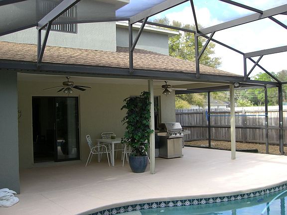 rear porch / Lanai area