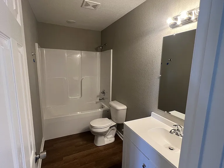 405 Jefferson St #B — Photo 6