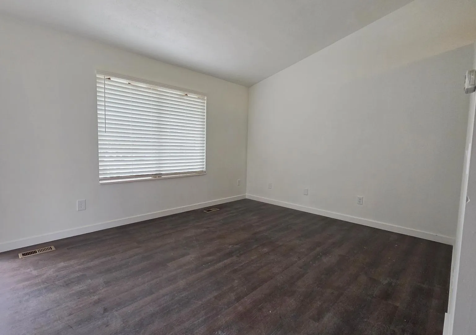 7719 S. Ash Briar Ln. — Photo 4