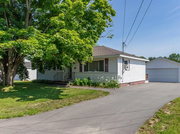 32 Park Avenue W, Brewer, ME 04412