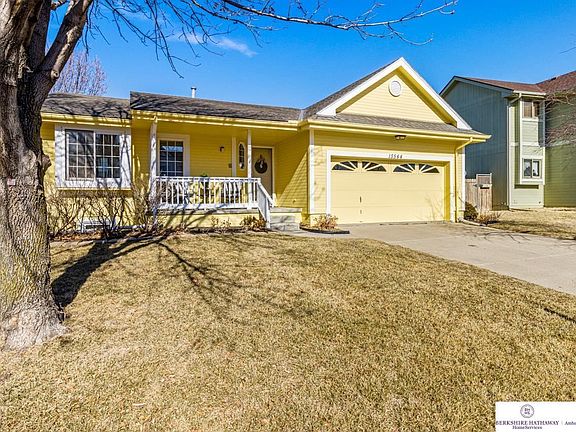 2nd image of 15544 Josephine St