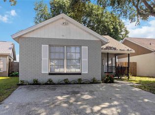 4626 Eastwind Dr, Plant City, FL 33566