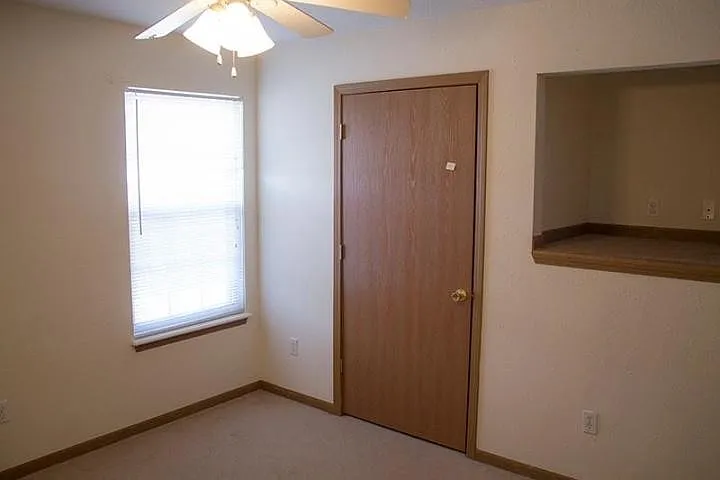 3510 Zinnia Dr — Photo 7