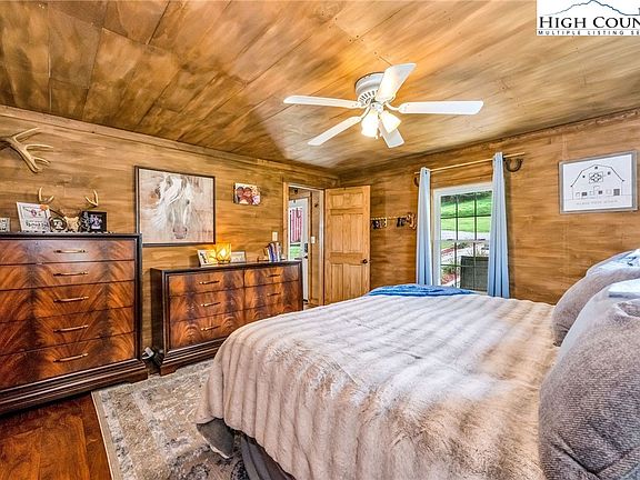 20th image of 886 Blevins Hollow Road