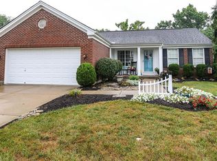 1552 Thornberry Rd, Amelia, OH 45102