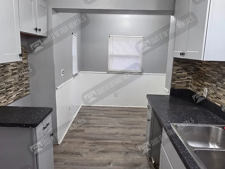7331 W Outer Dr — Photo 21