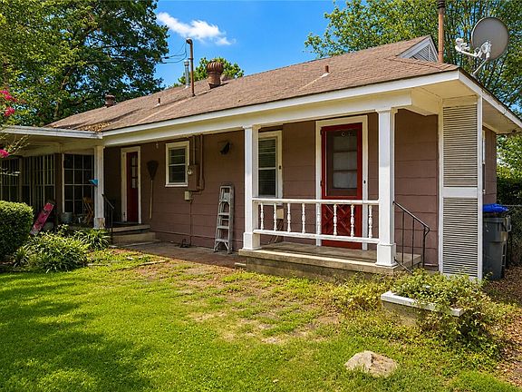 4th image of 105 Austin Ln