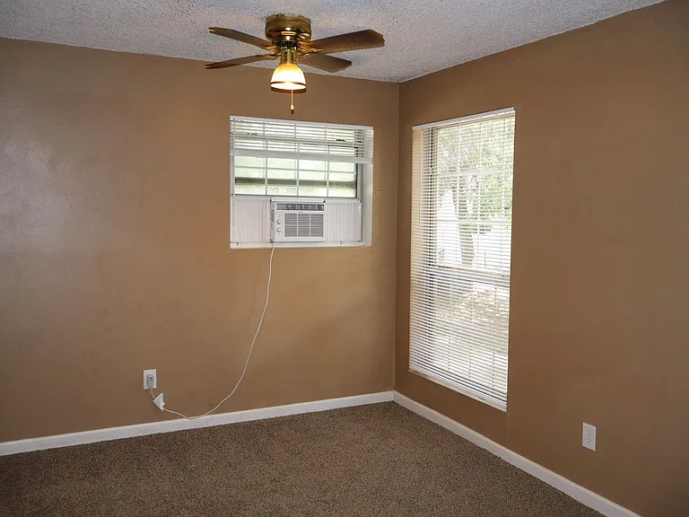 1301 University Ave #C104 — Photo 5
