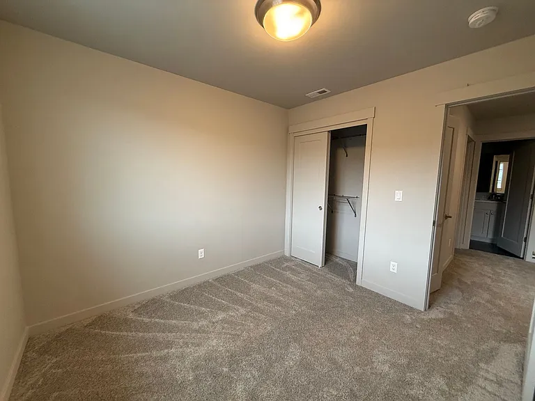 2366 NE Victor Pl — Photo 20