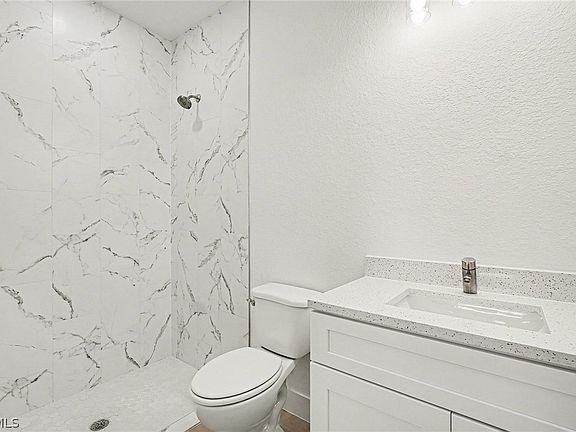 5th image of 438/440 Charwood Ave S