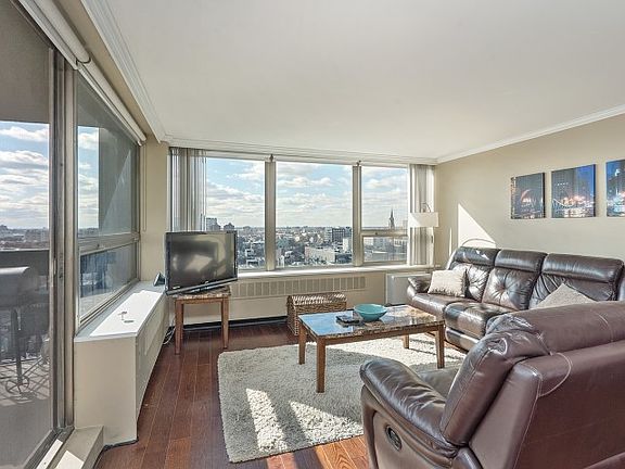 4th image of 1460 N Sandburg Ter APT 1411